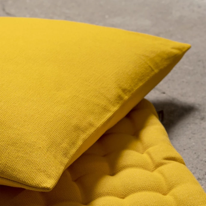 Linum PEPPER Kissenhülle - 60x60 Cm - Tangerine Yellow E06 2 Linum PEPPER Kissenhülle - 60x60 Cm - Tangerine Yellow E06 – Bild 2