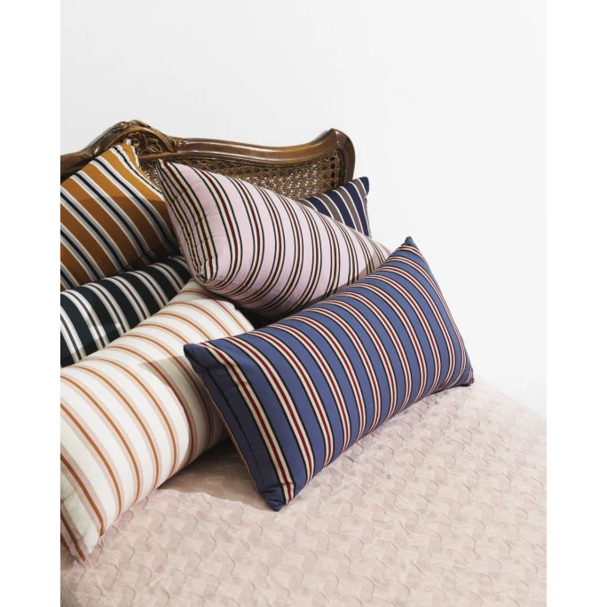 Normann Copenhagen Eclat Kissen Mit Füllung - 33x60 Cm - Blue Violet Multi 2 Normann Copenhagen Eclat Kissen Mit Füllung - 33x60 Cm - Blue Violet Multi – Bild 2